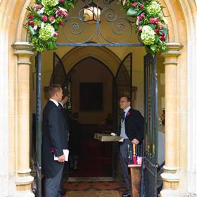 fwthumbHydrangea & rose archway.jpg